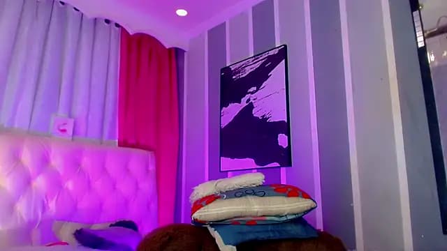 Julia_Bulette1 live cam