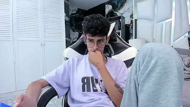 Ibratxandy live cam on Stripchat