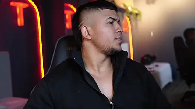 Thiago_Valente live cam