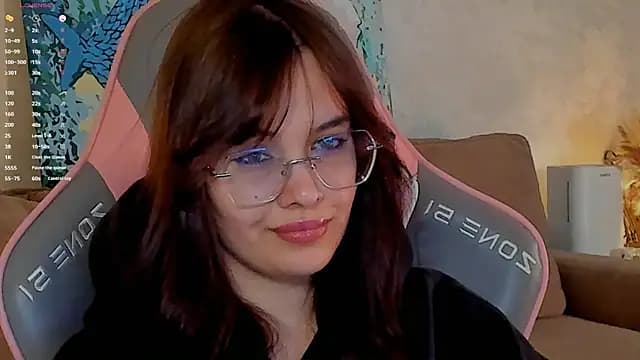 _Sweetie_ live cam on Stripchat