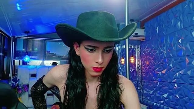 Sharlon_ live cam on Stripchat