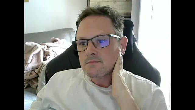 ZebedeePirate live cam on Stripchat