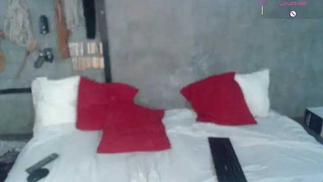 IsabelCristine live cam