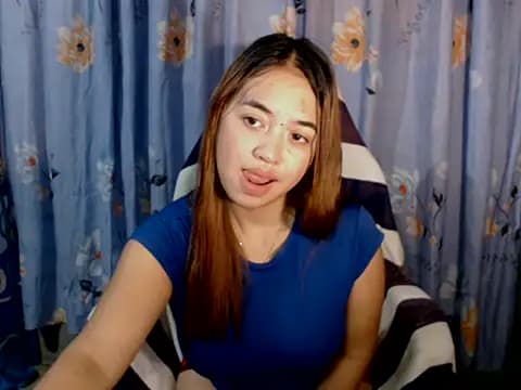 urlover_mae26 live cam