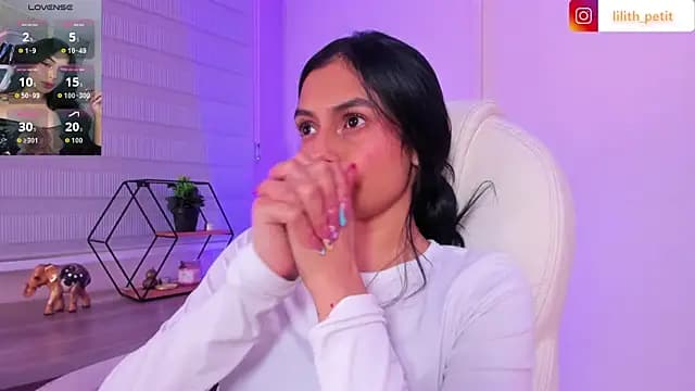 lilith_petit_ live cam on Stripchat