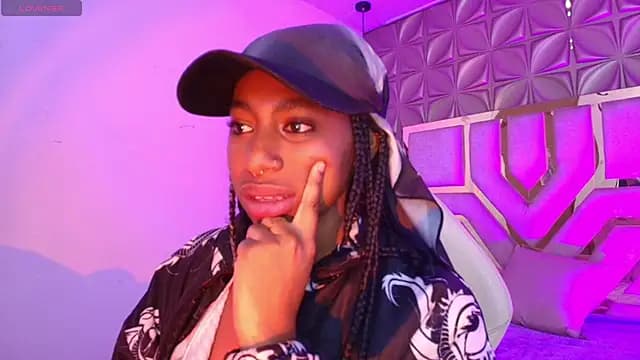 Queen_perla_ live cam