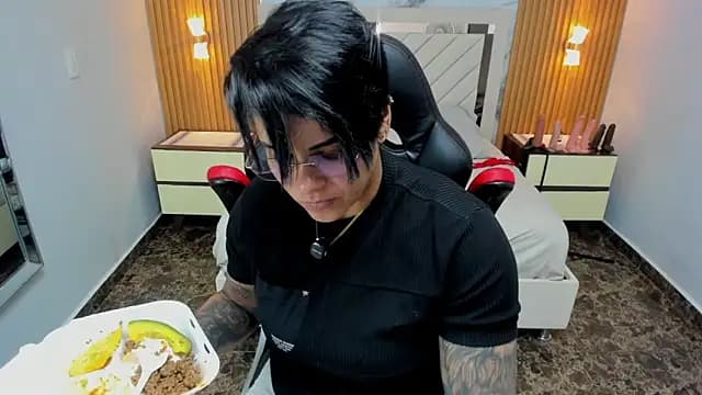 KAROLLJONES1 live cam