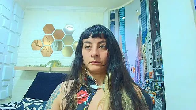 Naughty_Kittenm live cam