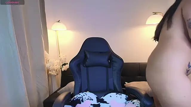 Victoria_Collinns live cam on Stripchat