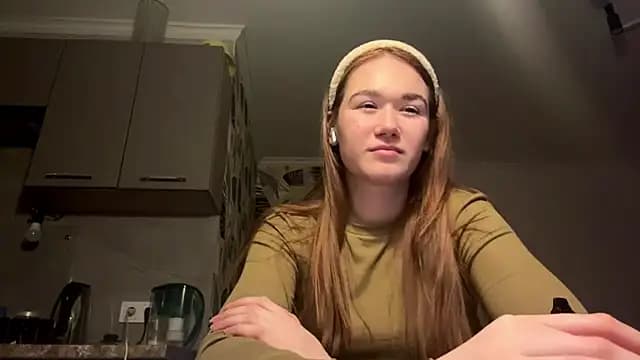 ValiriaX live cam on Stripchat