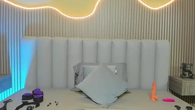 Amy_Estrellita live cam