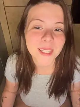 Nina_blain live cam on Stripchat