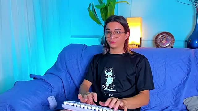 Keita_Moon live cam on Stripchat