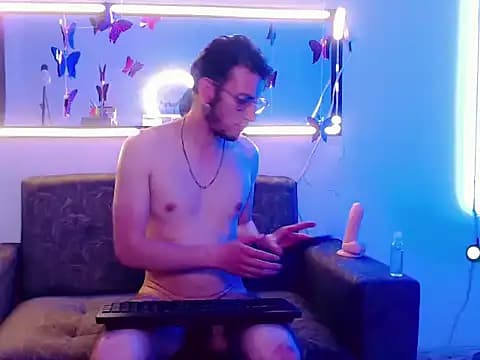 Frithu_Sex live cam on Stripchat