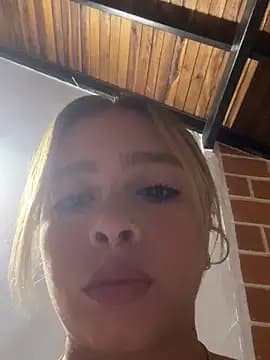 jade06_ live cam on Stripchat