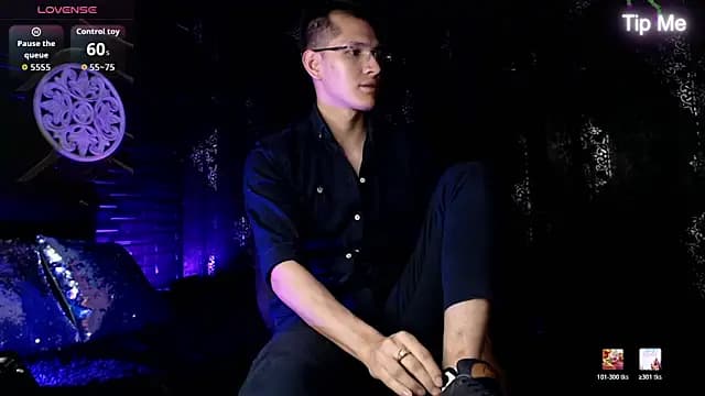 MilanDavid1 live cam on Stripchat