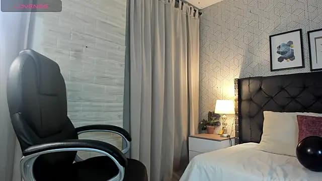 sophie__blare live cam