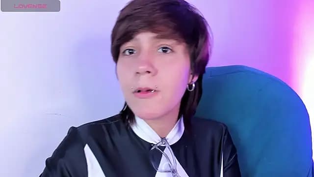 Tsuki_Maru live cam on Stripchat