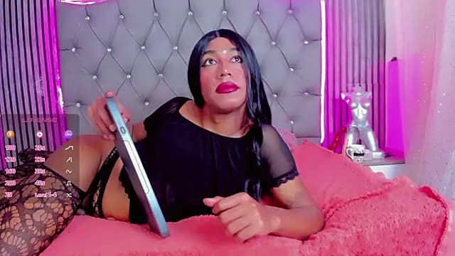 Lucia-sex live cam on Stripchat