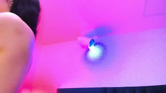 VictoriaRouge_ live cam