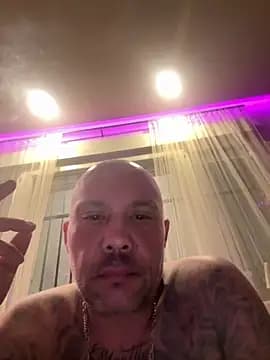 gitanoMad live cam on Stripchat