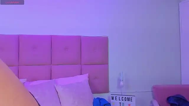 Hilaryportman live cam