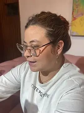 ZoeBennett_Pink live cam on Stripchat