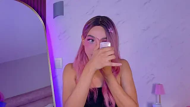 Mikavelvet08 live cam