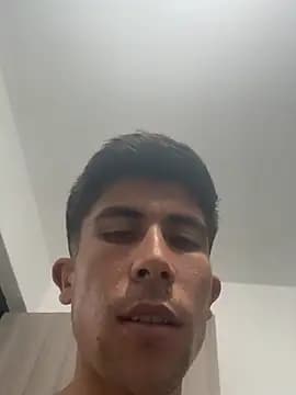 Luis-avatar live cam on Stripchat