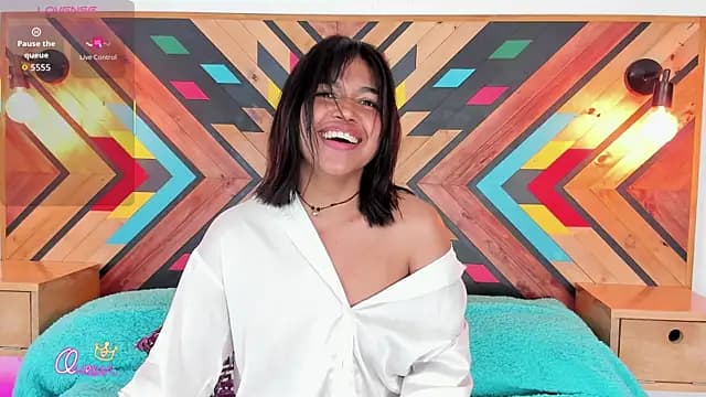 NaiirobiSwan live cam