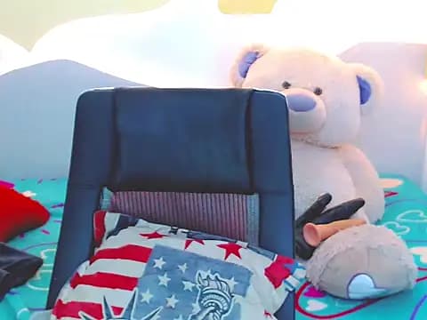 NharaBigCock live cam on Stripchat