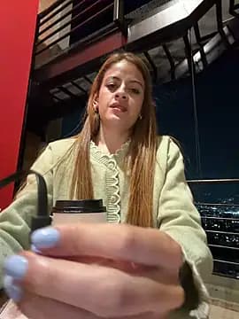 alana15 live cam