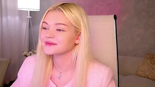 AdeleCartier live cam