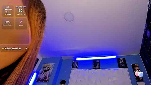 EmmilyClark live cam