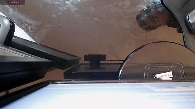 zoe_lov1 live cam on Stripchat