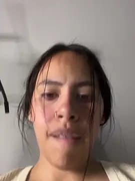 CarolinaRaven live cam on Stripchat