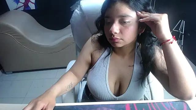 LitleDemonnd live cam