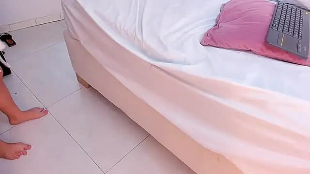 Violett_stars live cam on Stripchat