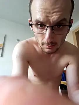 UpbeatXiphias live cam