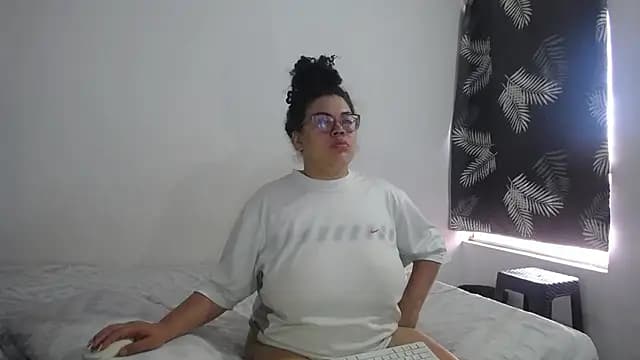 mabigomez00 live cam