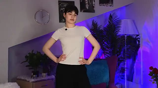 KizzySeraille live cam on Stripchat