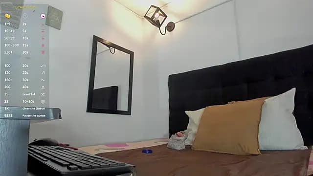 brittany_williams_ live cam on Stripchat