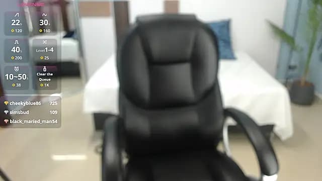 caroline_blair1 live cam