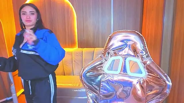 Daphne_nicole_b live cam