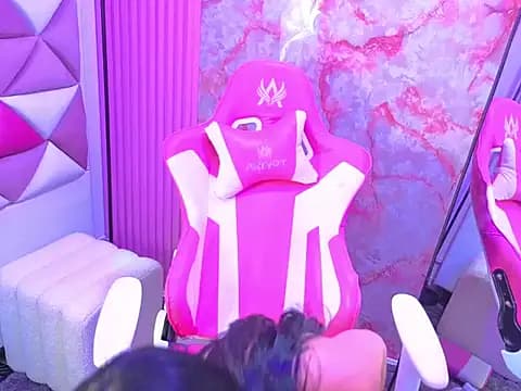 Lucy_Owen26 live cam