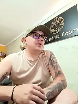maximo_daddy live cam