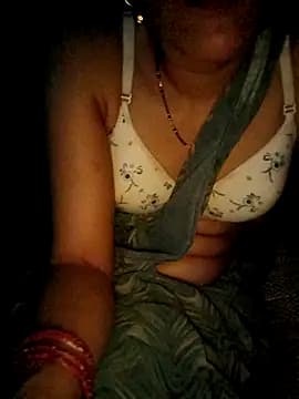 Sexy_Hena_69 live cam on Stripchat