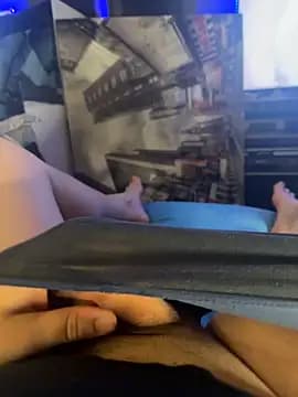 MatthewEmme2121 live cam