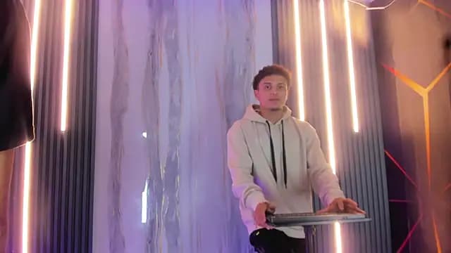 The_King_Swit live cam