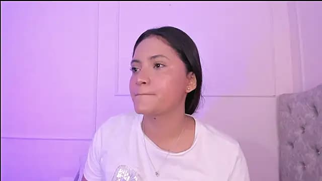 Isa_squirt1 live cam